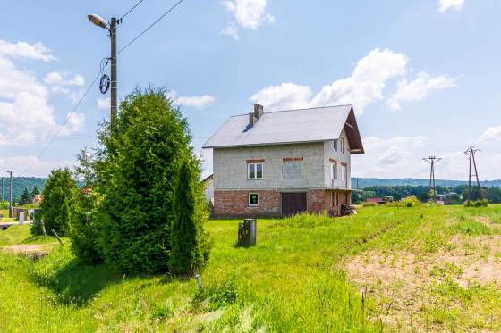 Dom w stanie surowym w Korytnikach